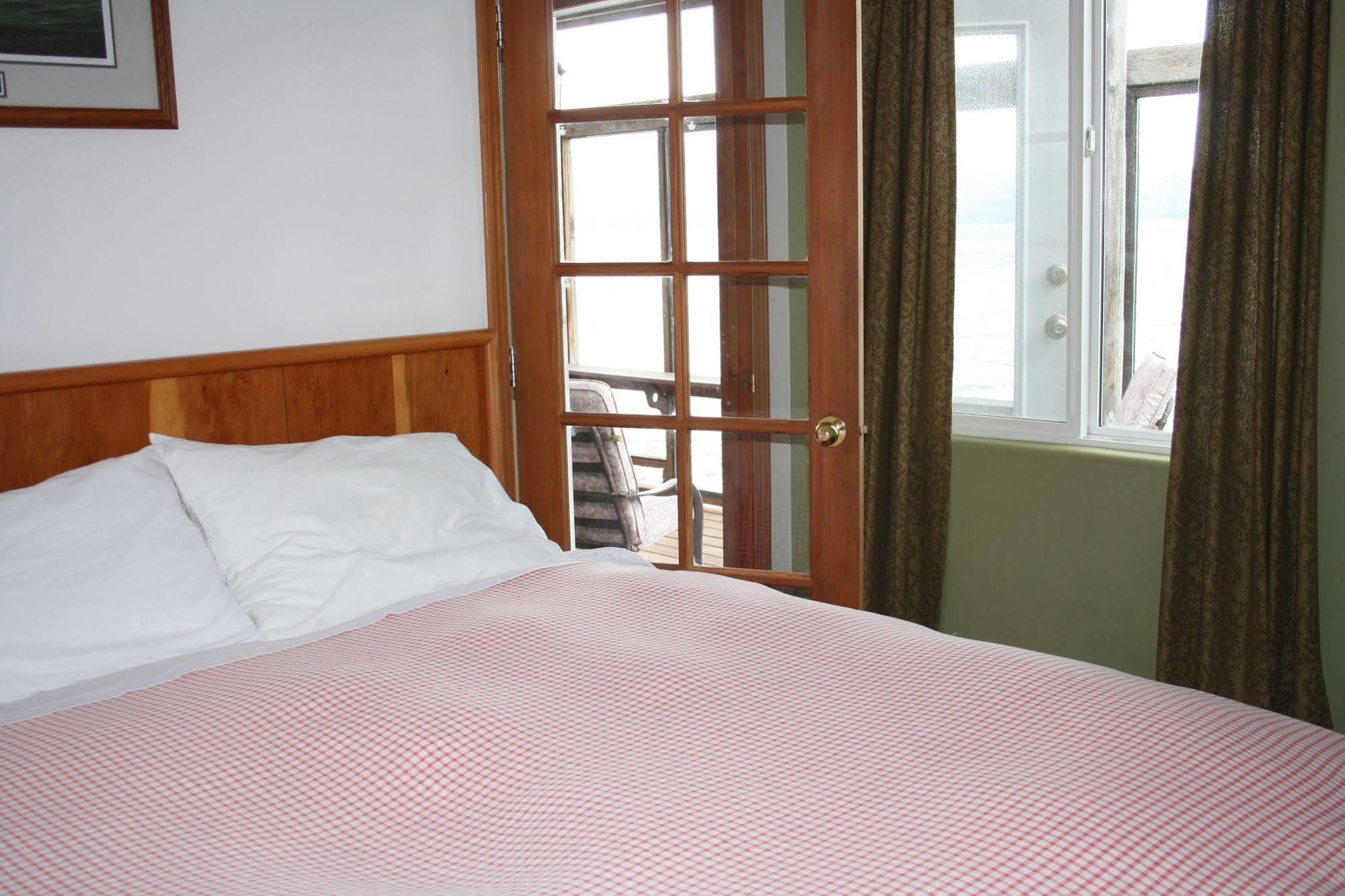 Orca Lodge Sointula Экстерьер фото