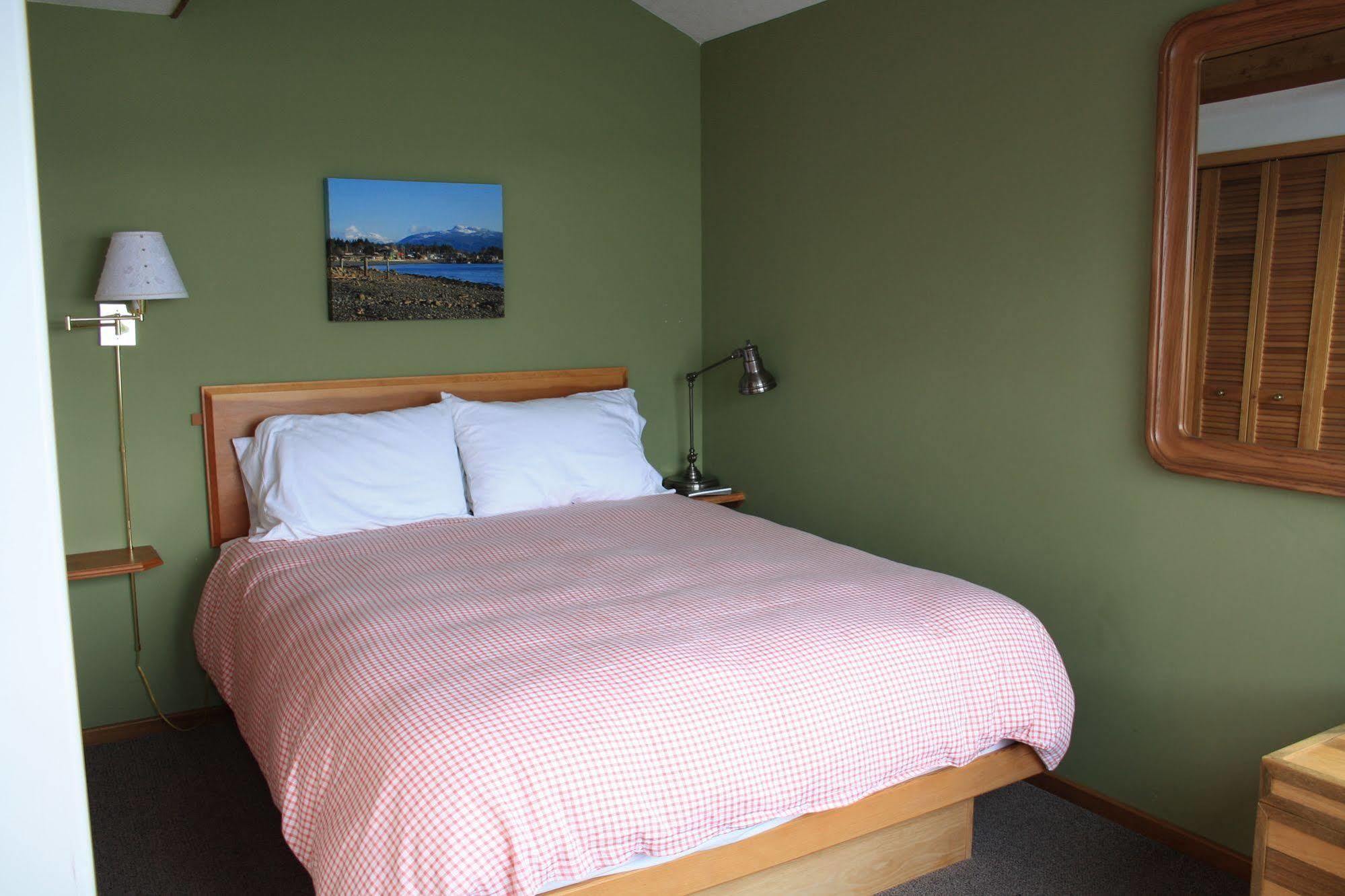 Orca Lodge Sointula Экстерьер фото
